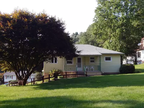 45 Belford St, Shavertown, PA 18708 photo 5