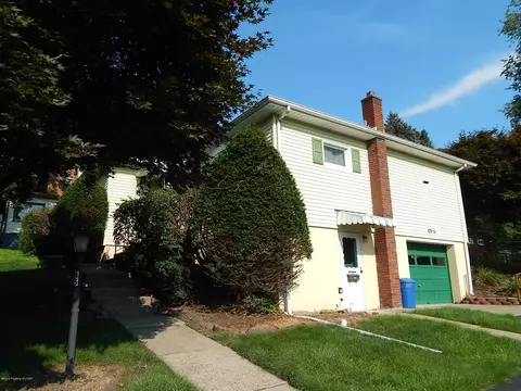45 Belford St, Shavertown, PA 18708 photo 3
