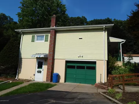 45 Belford St, Shavertown, PA 18708 photo 4