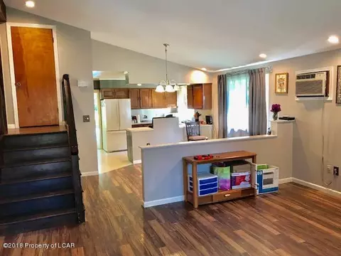 40 Belford St, Shavertown, PA 18708 photo 5