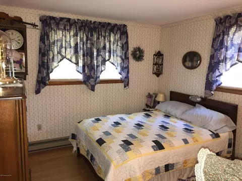 121 E County Rd, Drums, PA 18222 photo 13