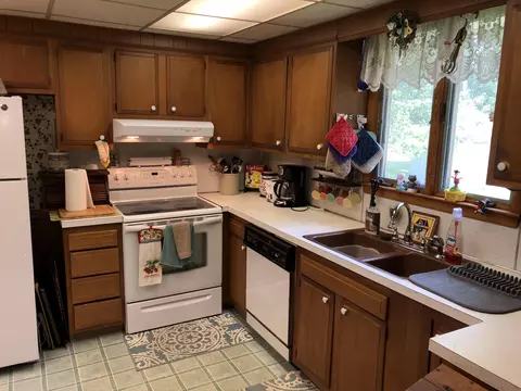 121 E County Rd, Drums, PA 18222 photo 8