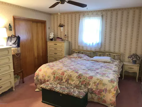 121 E County Rd, Drums, PA 18222 photo 11