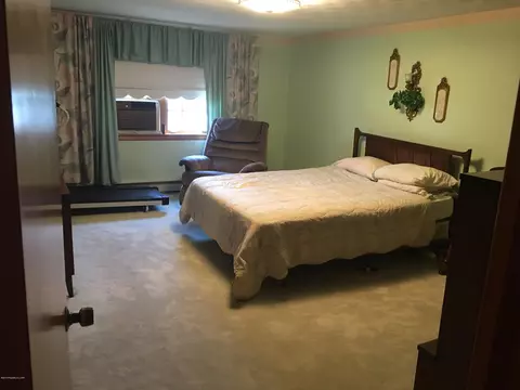 831 Carson St, Hazleton, PA 18201 photo 15