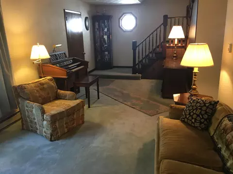 831 Carson St, Hazleton, PA 18201 photo 9