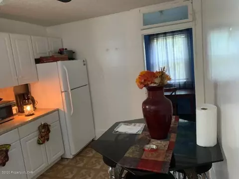 264 E State St, Nanticoke, PA 18634 photo 5