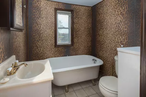 204 Sussex St, Old Forge, PA 18518 photo 14