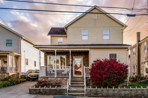 204 Sussex St, Old Forge, PA 18518 photo 1
