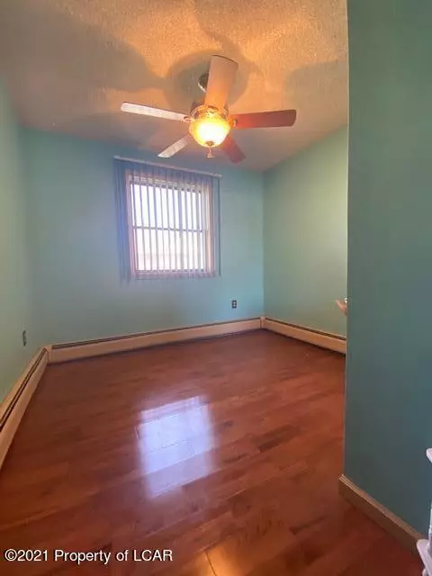 344 Carleton Ave, Hazleton, PA 18201 photo 18