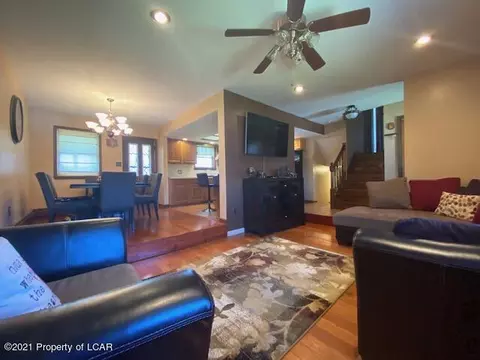 344 Carleton Ave, Hazleton, PA 18201 photo 6