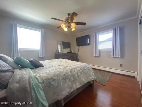 344 Carleton Ave, Hazleton, PA 18201 photo 15