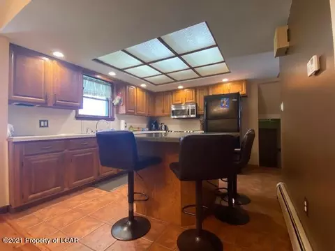 344 Carleton Ave, Hazleton, PA 18201 photo 9