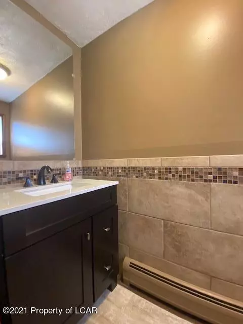 344 Carleton Ave, Hazleton, PA 18201 photo 19