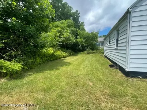65 Perrin Ave, Shavertown, PA 18708 photo 11