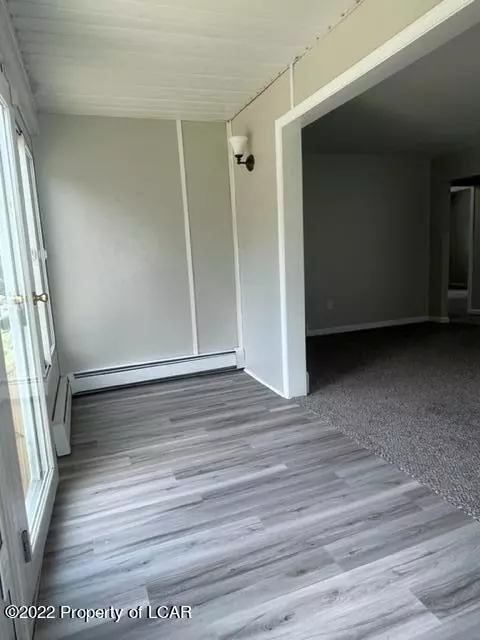 65 Perrin Ave, Shavertown, PA 18708 photo 10