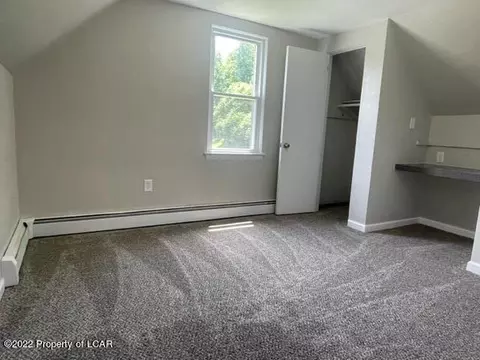 65 Perrin Ave, Shavertown, PA 18708 photo 8