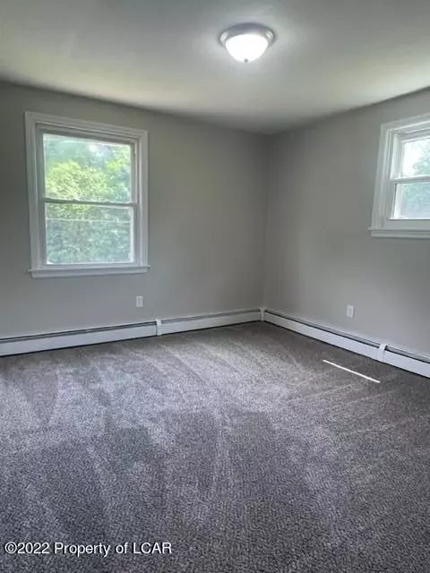 65 Perrin Ave, Shavertown, PA 18708 photo 5