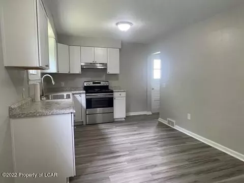 65 Perrin Ave, Shavertown, PA 18708 photo 4