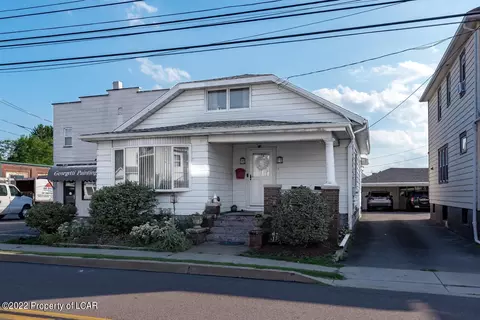 71 W Carey St, Plains, PA 18705