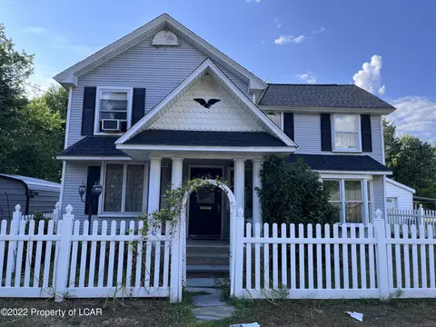 212 Gaffney Dr, Pittston, PA 18640