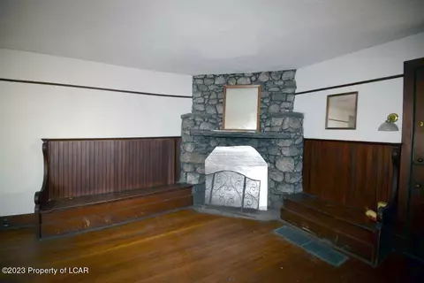 75 Loop Rd, Mountain Top, PA 18707 photo 10