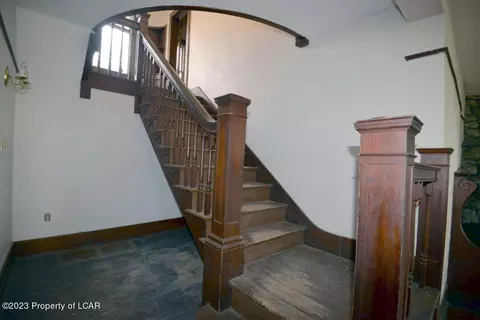 75 Loop Rd, Mountain Top, PA 18707 photo 6
