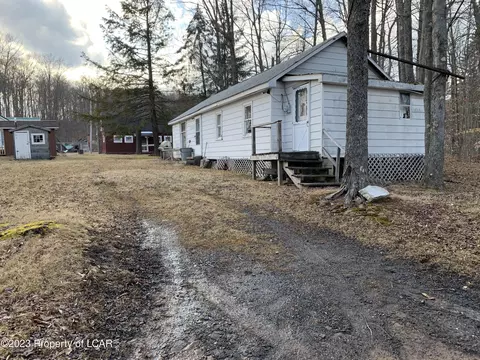 33 Walton Rd, Lopez, PA 18628