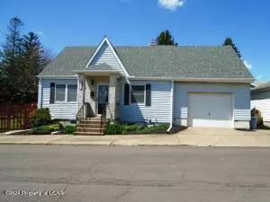 731 E Ninth St, Hazleton, PA 18201 photo 1