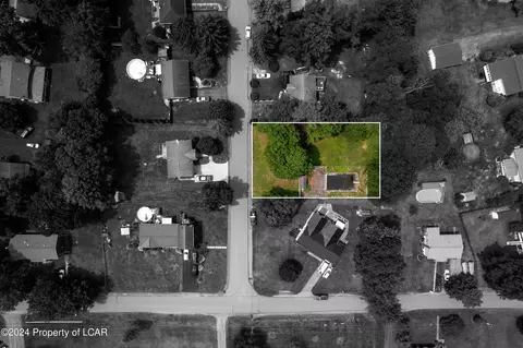 9 Circle Dr, Harding, PA 18643