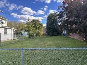 115 E Broad St, Nanticoke, PA 18634 photo 1