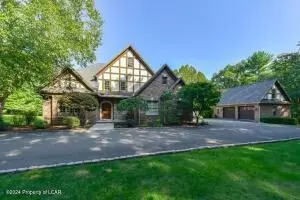 60 Pine Cone Ln, Shavertown, PA 18708 photo 1