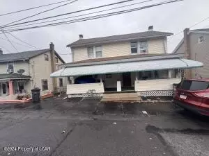 407 E Walnut St, Hazleton, PA 18201 photo 1