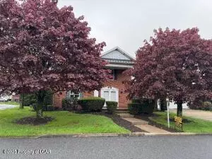 810 E 11th St, Hazleton, PA 18201 photo 1