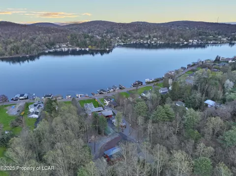 2633 Lakeside Dr, Harveys Lake, PA 18618