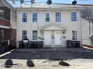 32 E 1st St, Hazleton, PA 18201 photo 1