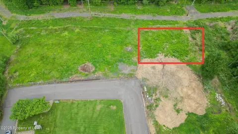 22 Varsity Dr, Nanticoke, PA 18634