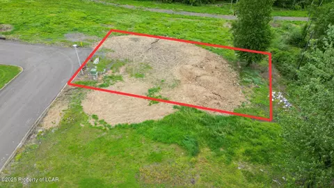 23 Varsity Dr, Nanticoke, PA 18634