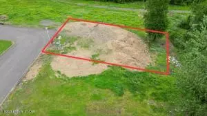 23 Varsity Dr, Nanticoke, PA 18634