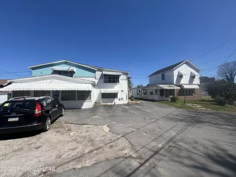 207 Milwaukee Ave, Old Forge, PA 18518