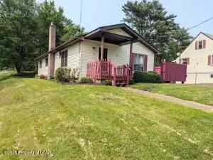 12 Division St, Shavertown, PA 18708 photo 1