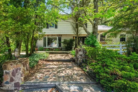 779 Evans St, Hazleton, PA 18201 photo 5