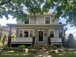 709 E Front St, Berwick, PA 18603 photo 1