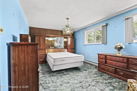 112 Bent Pine Trl, Hazle Township, PA 18202 photo 13
