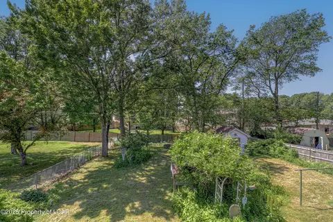 112 Bent Pine Trl, Hazle Township, PA 18202 photo 28