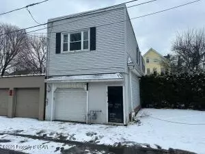 314 E Chapel St, Hazleton, PA 18201 photo 1