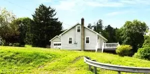 10 E County Rd, Sybertsville, PA 18251