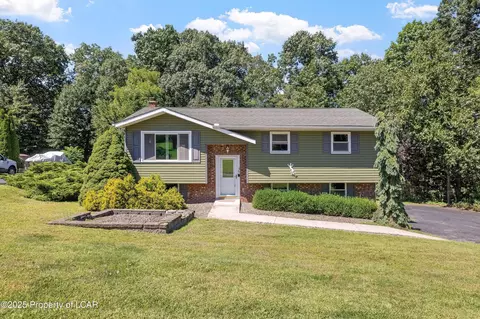 36 Briar Creek Rd, Plains, PA 18702