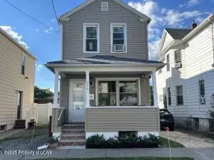 214 Spruce St, Kingston, PA 18704