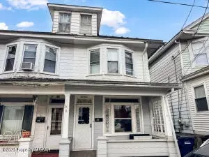 212 Schuylkill Ave, Shenandoah, PA 17976