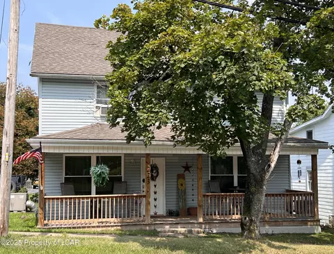 223 Mahanoy St, Zion Grove, PA 17985